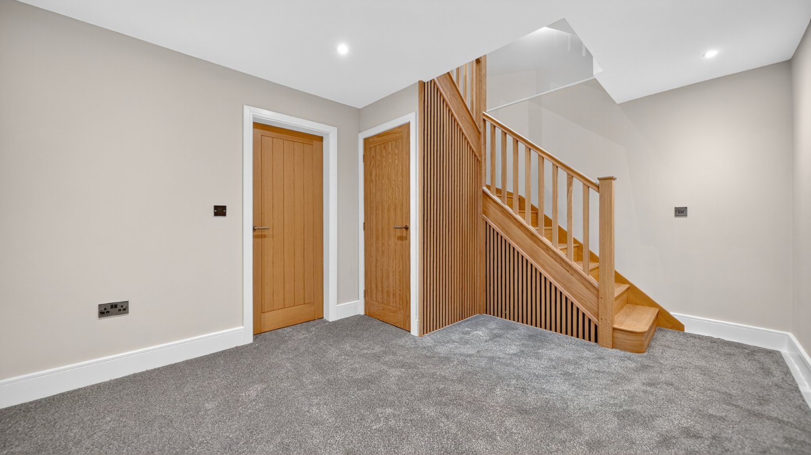 Leeds Road, Bramhope, Leeds, West Yorkshire, LS16