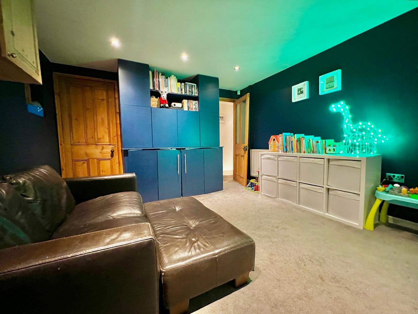 Hopwood Bank, Horsforth, Leeds, West Yorkshire, LS18