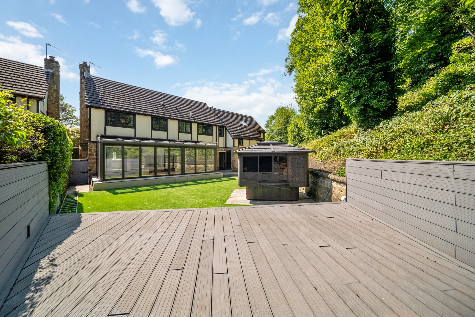 Woodlands Close, Apperley Bridge, West Yorkshire, BD10