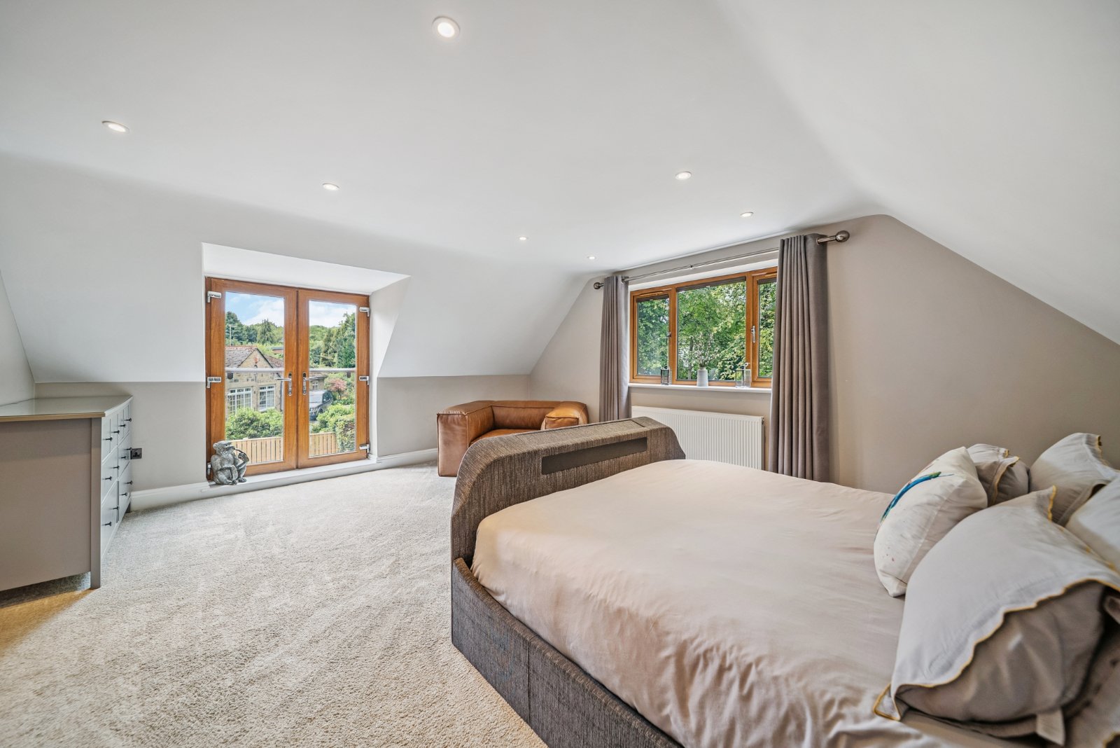 Clara Drive, Calverley, Pudsey, West Yorkshire, LS28