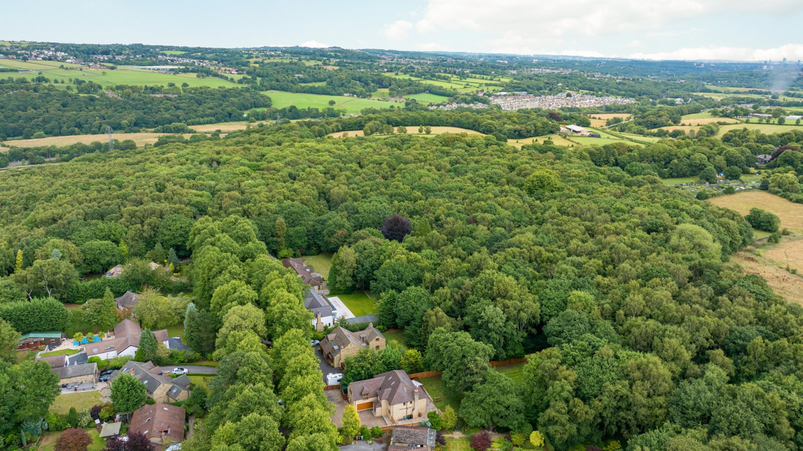 Clara Drive, Calverley, Pudsey, West Yorkshire, LS28