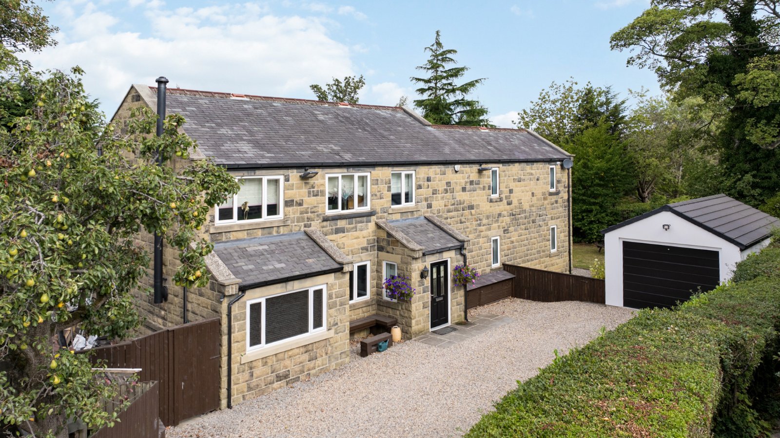 Gladstone Crescent, Rawdon, Leeds, West Yorkshire, LS19