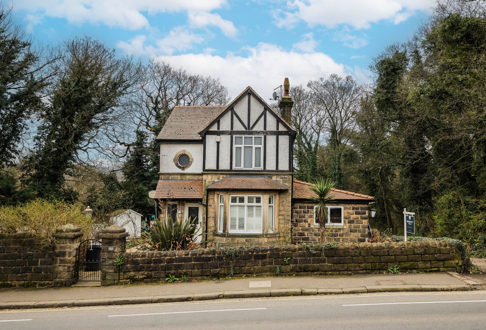 New Road Side, Horsforth, Leeds, West Yorkshire, LS18