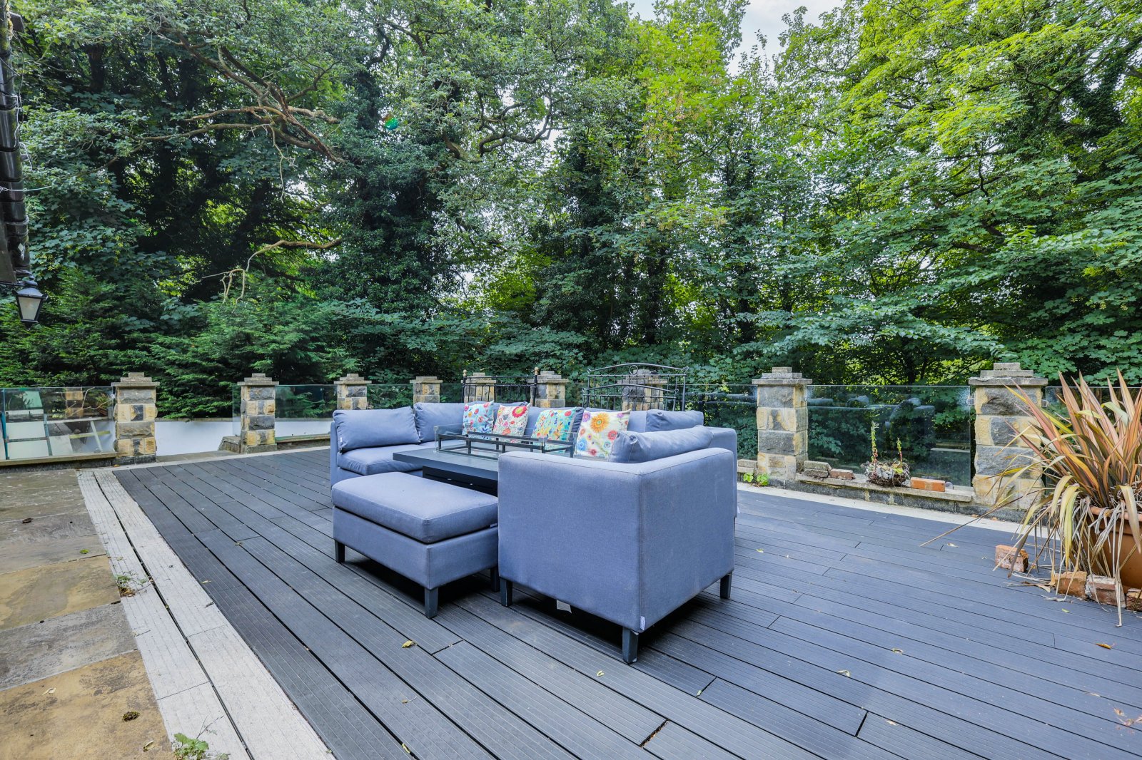 New Road Side, Horsforth, Leeds, West Yorkshire, LS18