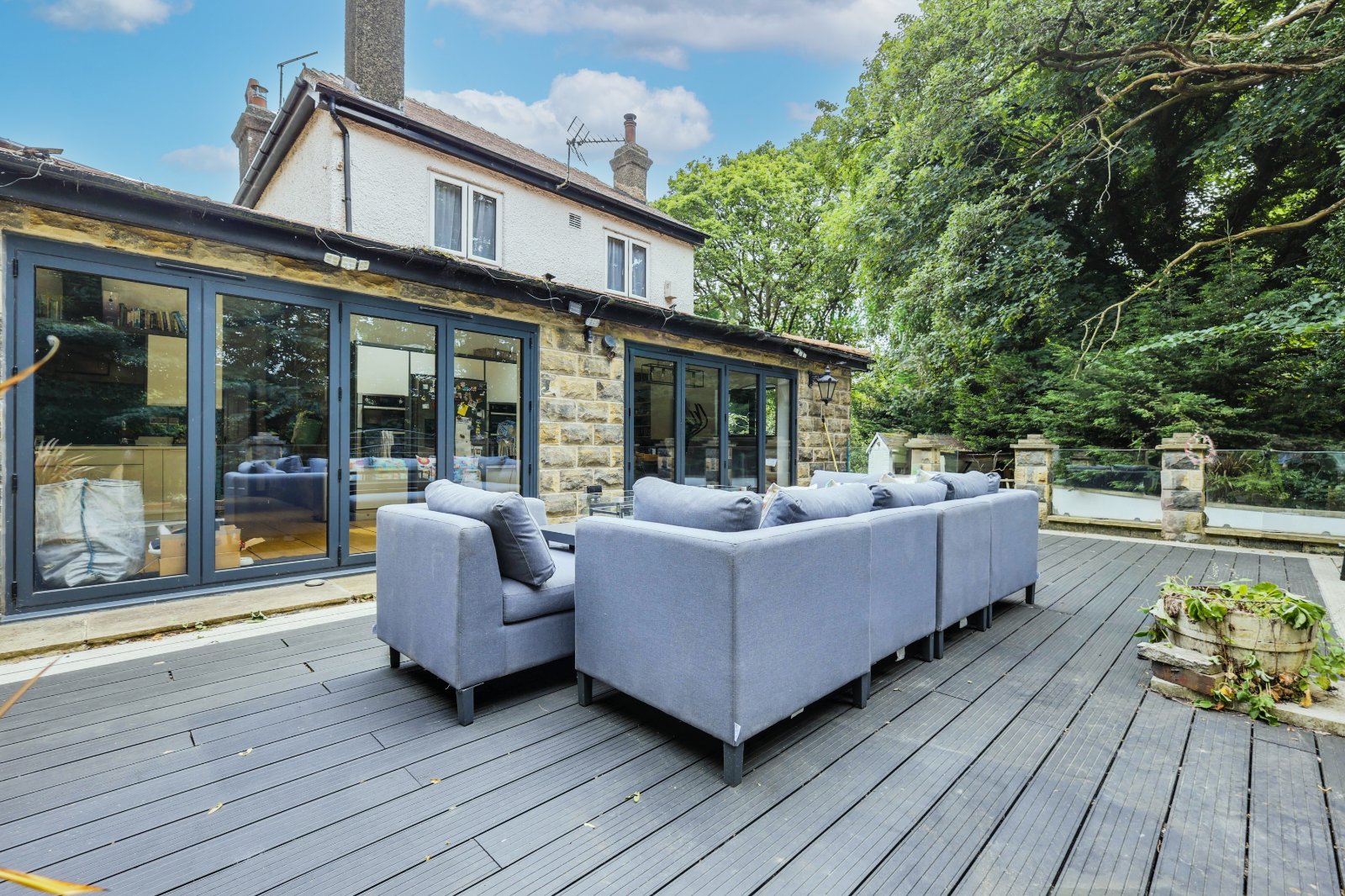 New Road Side, Horsforth, Leeds, West Yorkshire, LS18