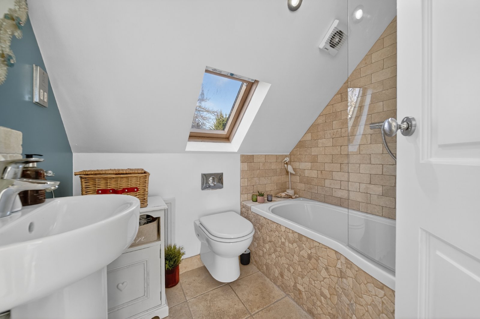 West End Lane, Horsforth, Leeds, West Yorkshire, LS18