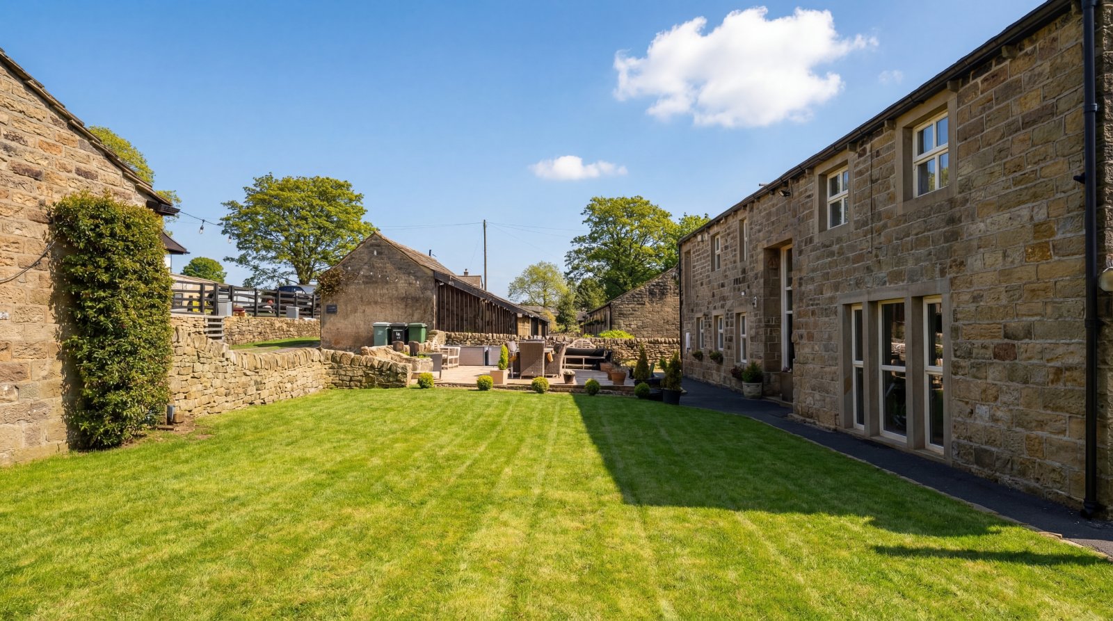 Carlton Lane, Guiseley, Leeds, West Yorkshire, LS20