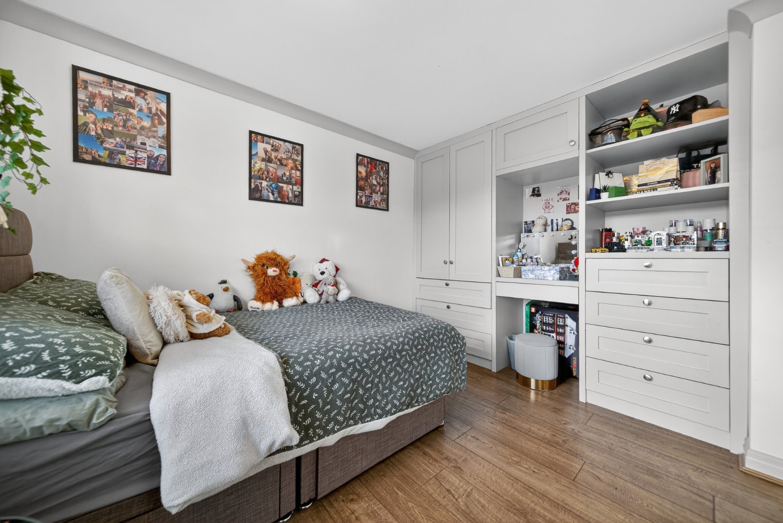 Larkfield Road, Rawdon, Leeds, West Yorkshire, LS19