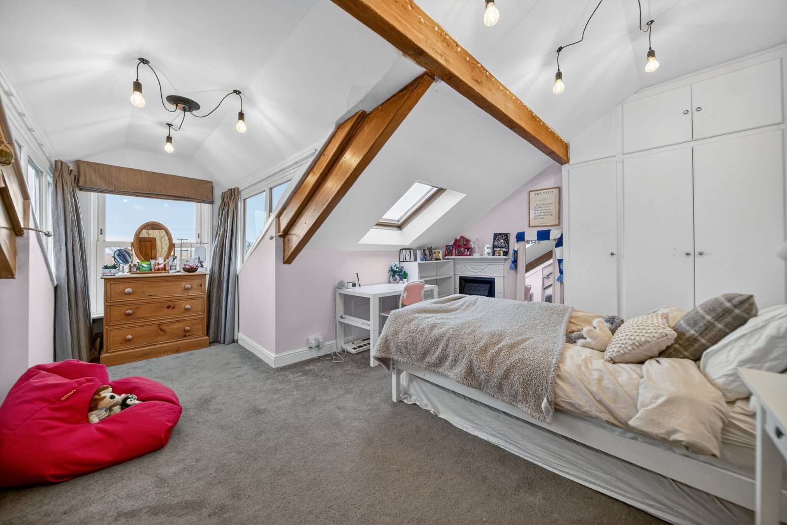 Carr Road, Calverley, Pudsey, West Yorkshire, LS28