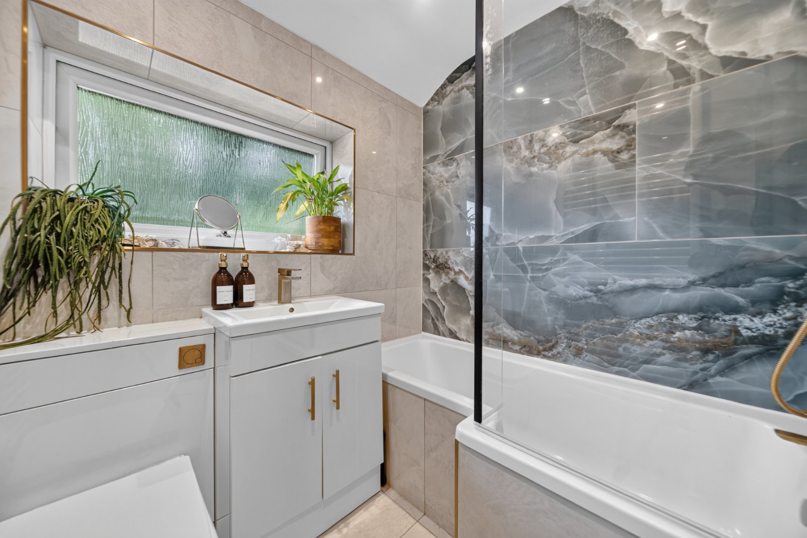 Hall Park Avenue, Horsforth, Leeds, West Yorkshire, LS18