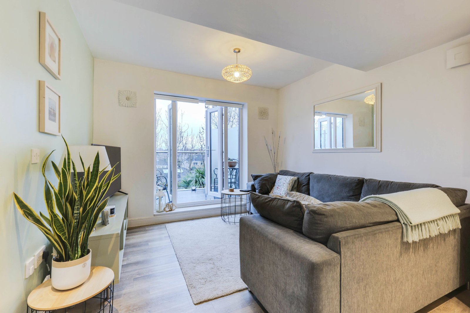 Far Highfield Close, Idle, Bradford, West Yorkshire, BD10 - Hardisty