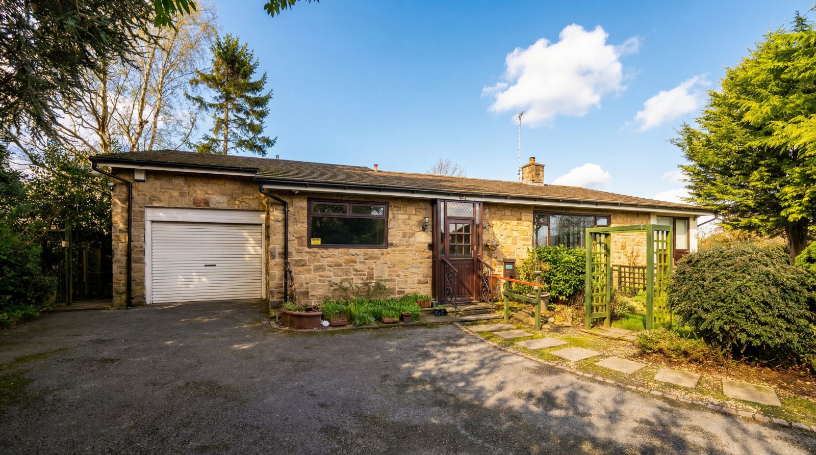 Carr Road, Calverley, Pudsey, West Yorkshire, LS28