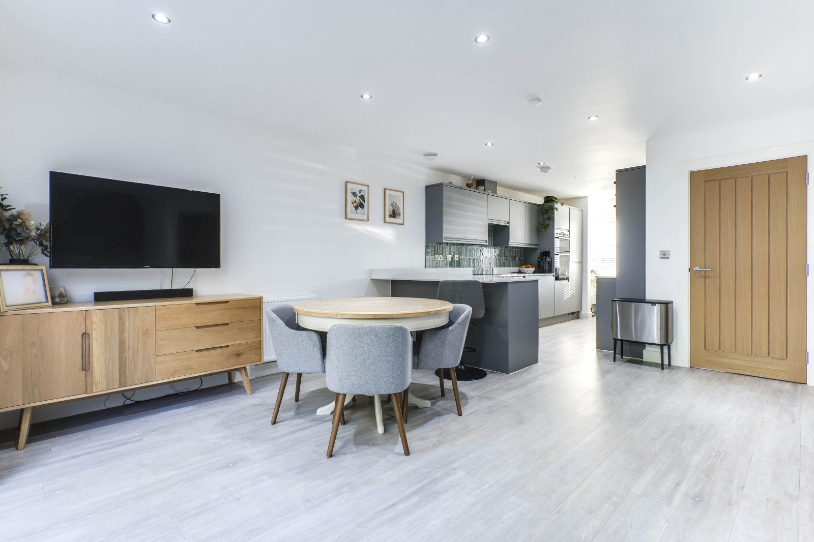 Catherines Walk, Horsforth, Leeds, West Yorkshire, LS18 - Hardisty