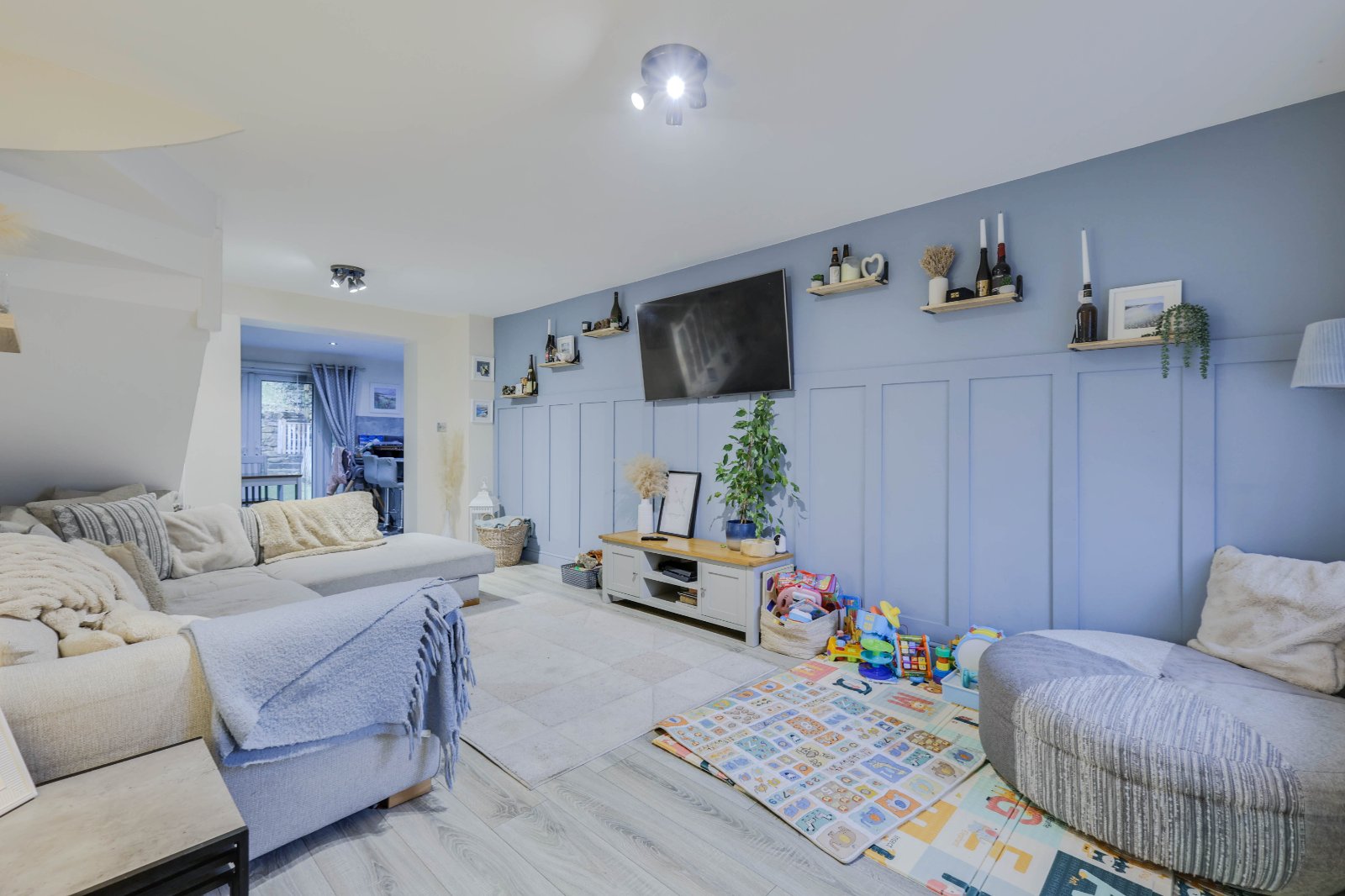 Abbeydale Gardens, Leeds, West Yorkshire, LS5 - Hardisty