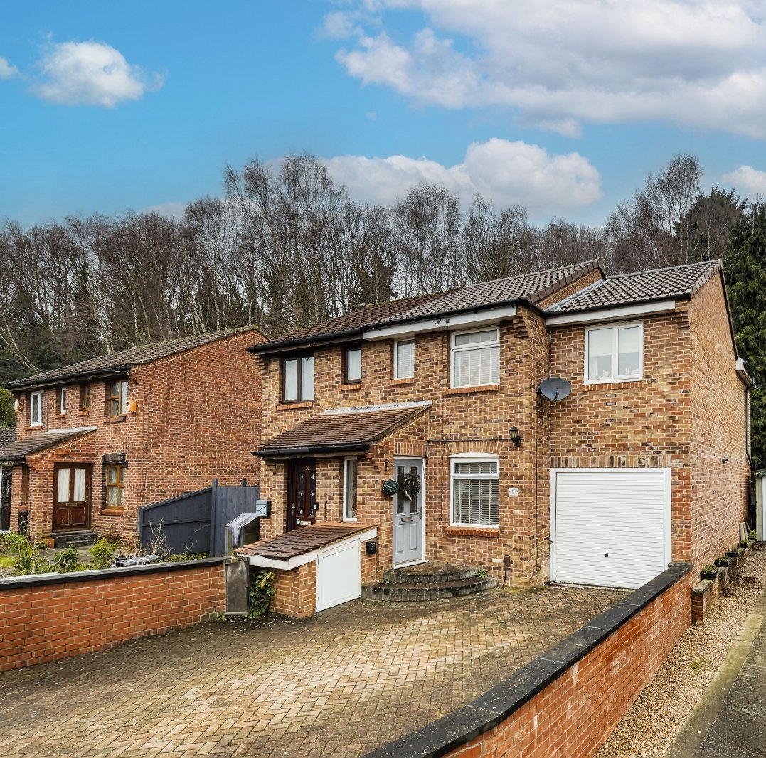 Abbeydale Gardens, Leeds, West Yorkshire, LS5 - Hardisty