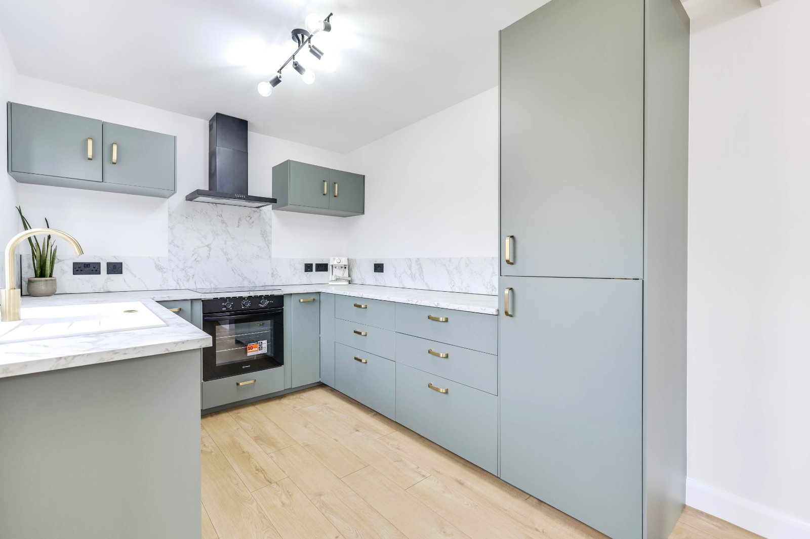 Broadgate Walk, Horsforth, Leeds, West Yorkshire, LS18 - Hardisty