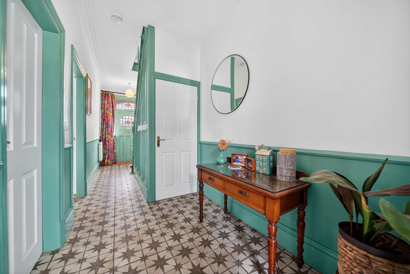 Newlaithes Road, Horsforth, Leeds, West Yorkshire, LS18