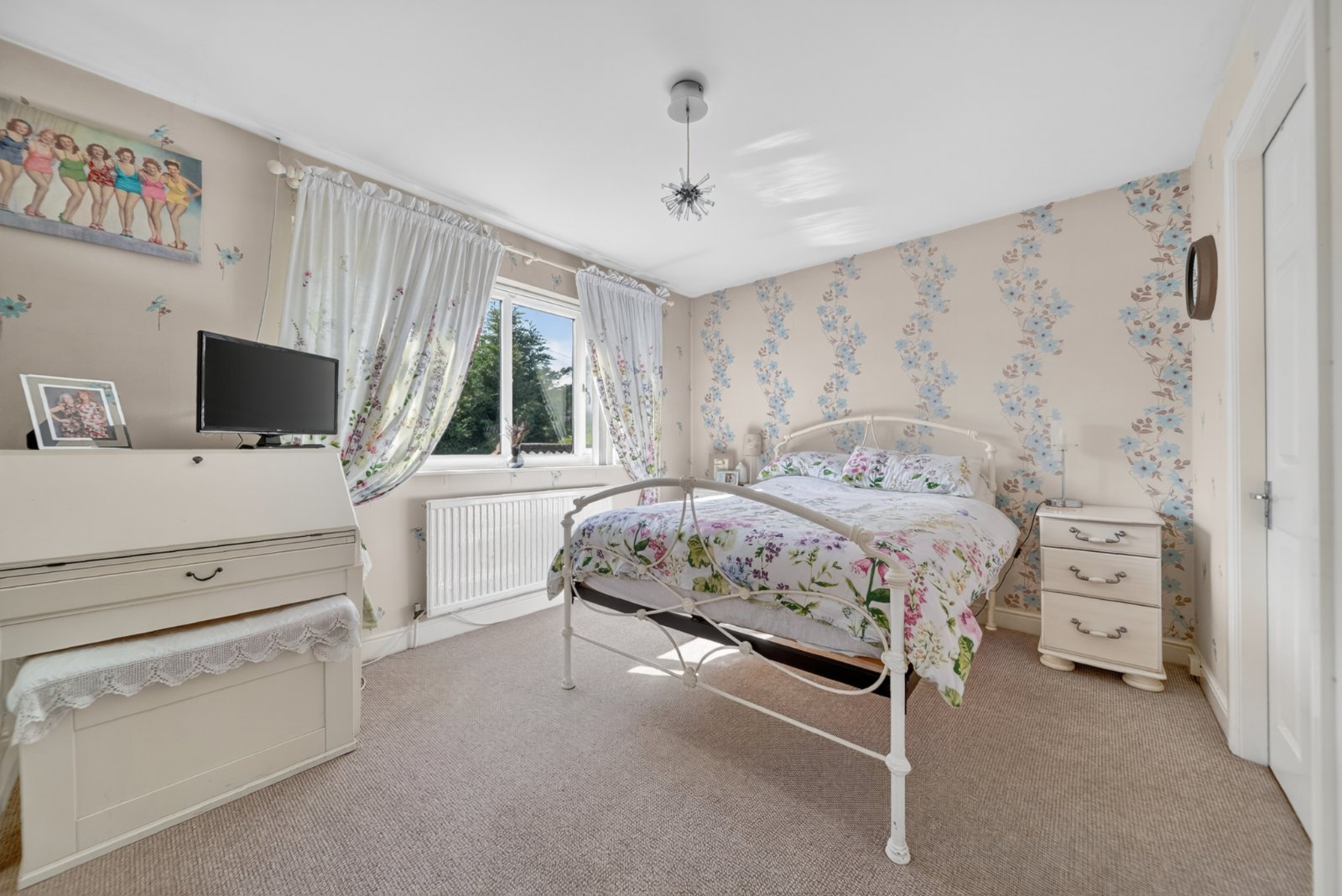 Hollin Park Court, Calverley, Pudsey, West Yorkshire, LS28
