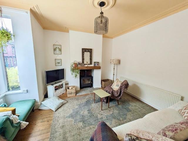 Whingate Grove, Leeds, West Yorkshire, LS12 - Hardisty