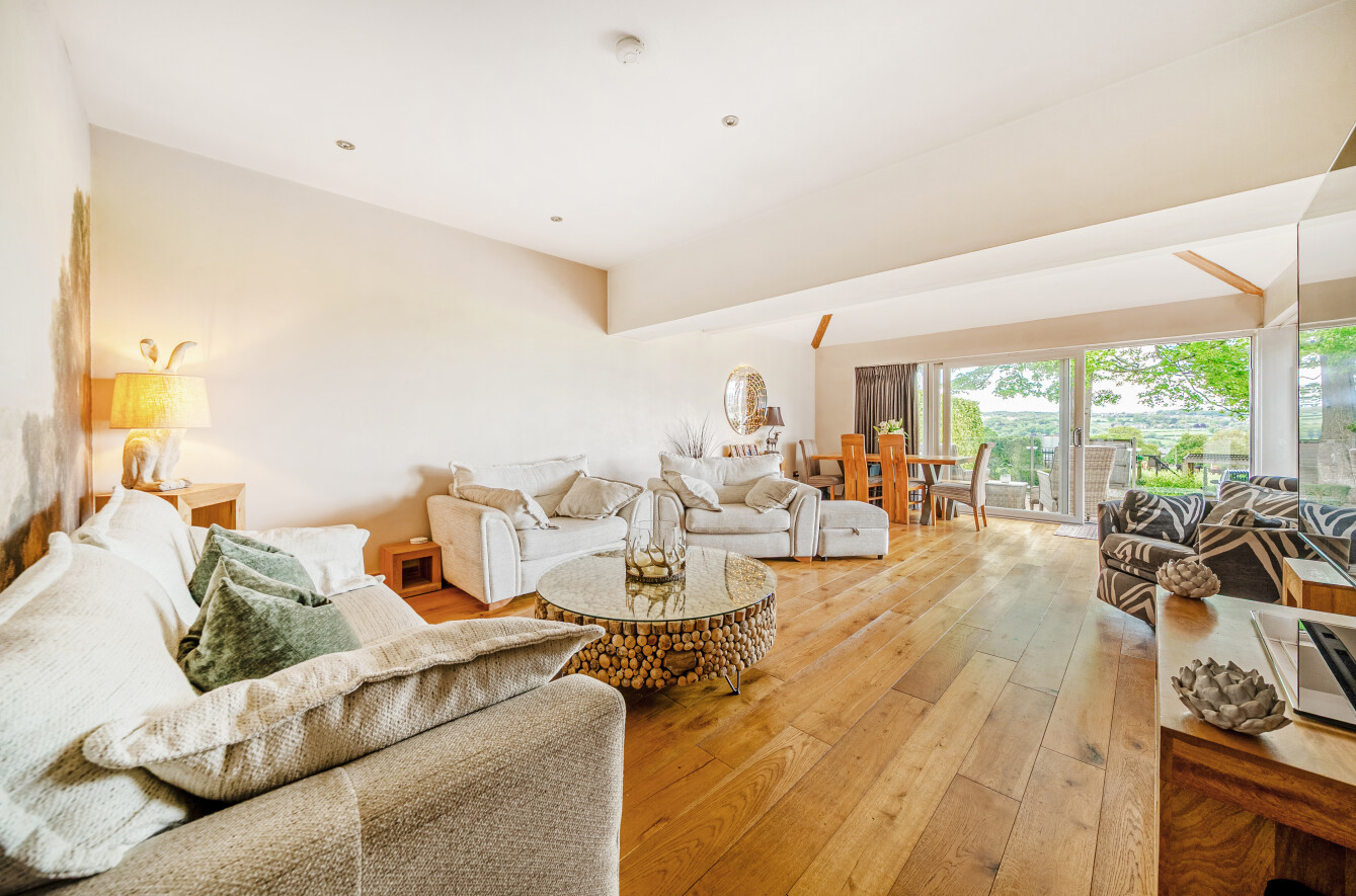 Town Gate, Calverley, Pudsey, West Yorkshire, LS28 - Hardisty