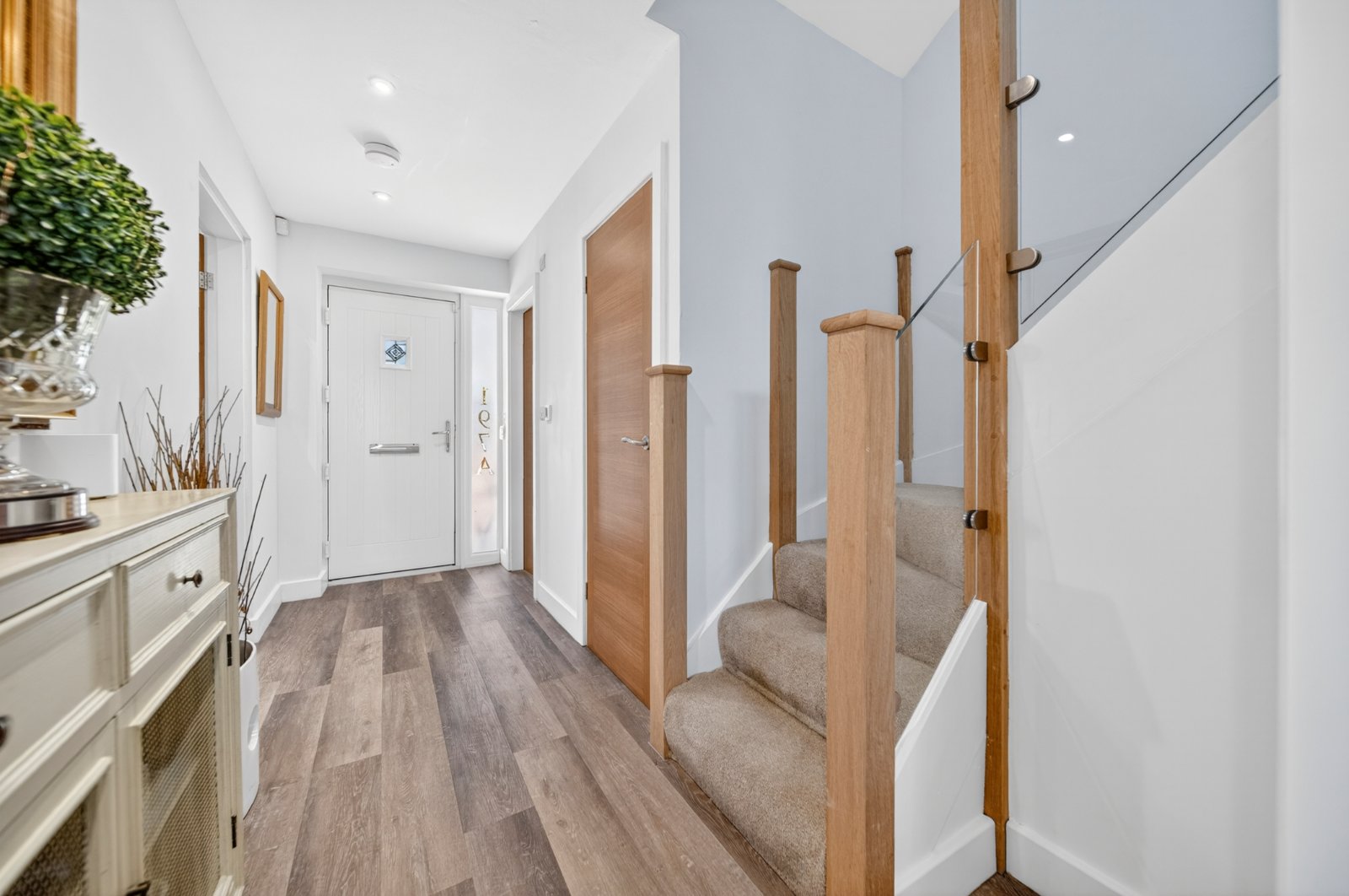 Hall Lane, Horsforth, Leeds, West Yorkshire, LS18