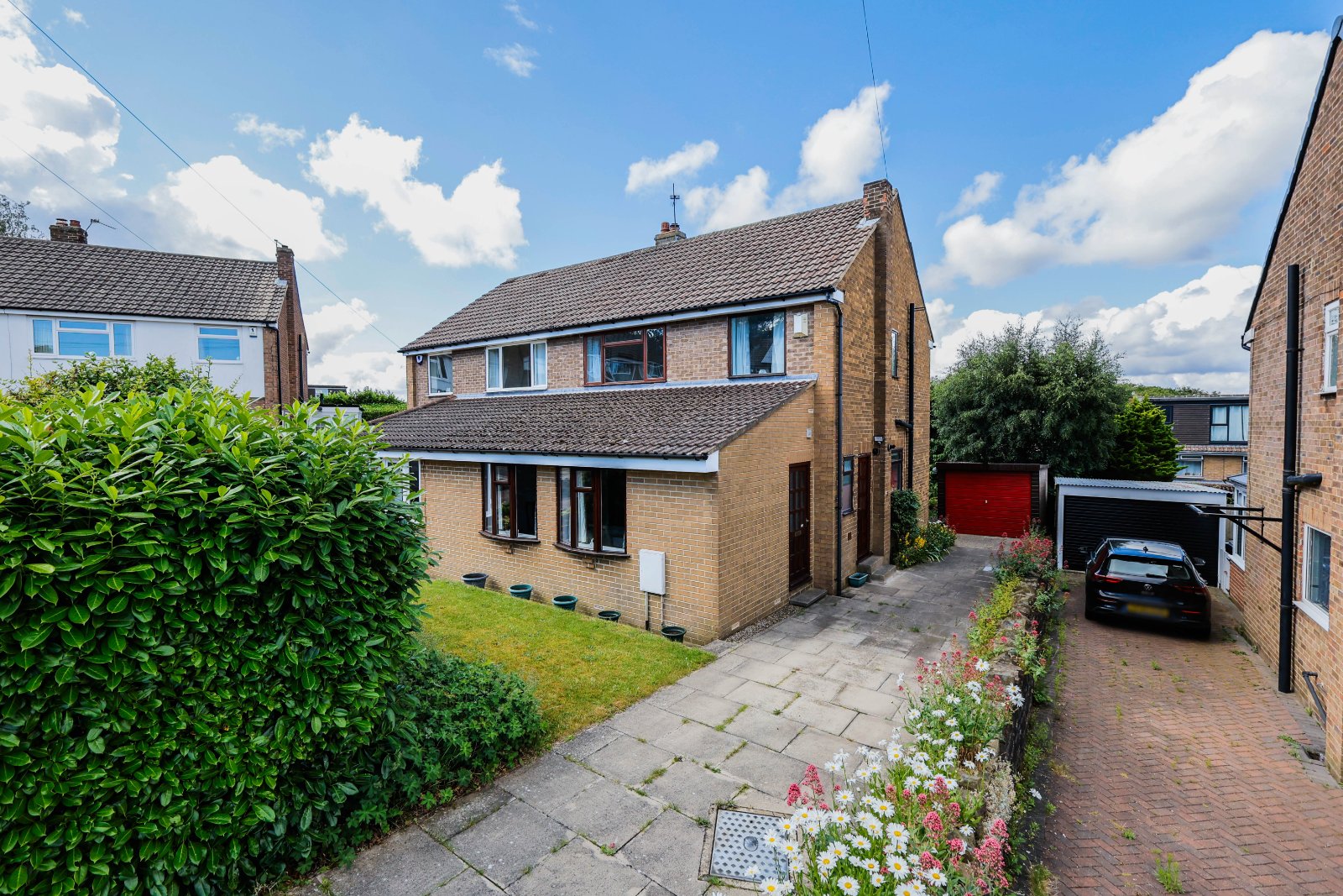 Carr Bridge Avenue, Leeds, West Yorkshire, LS16 - Hardisty