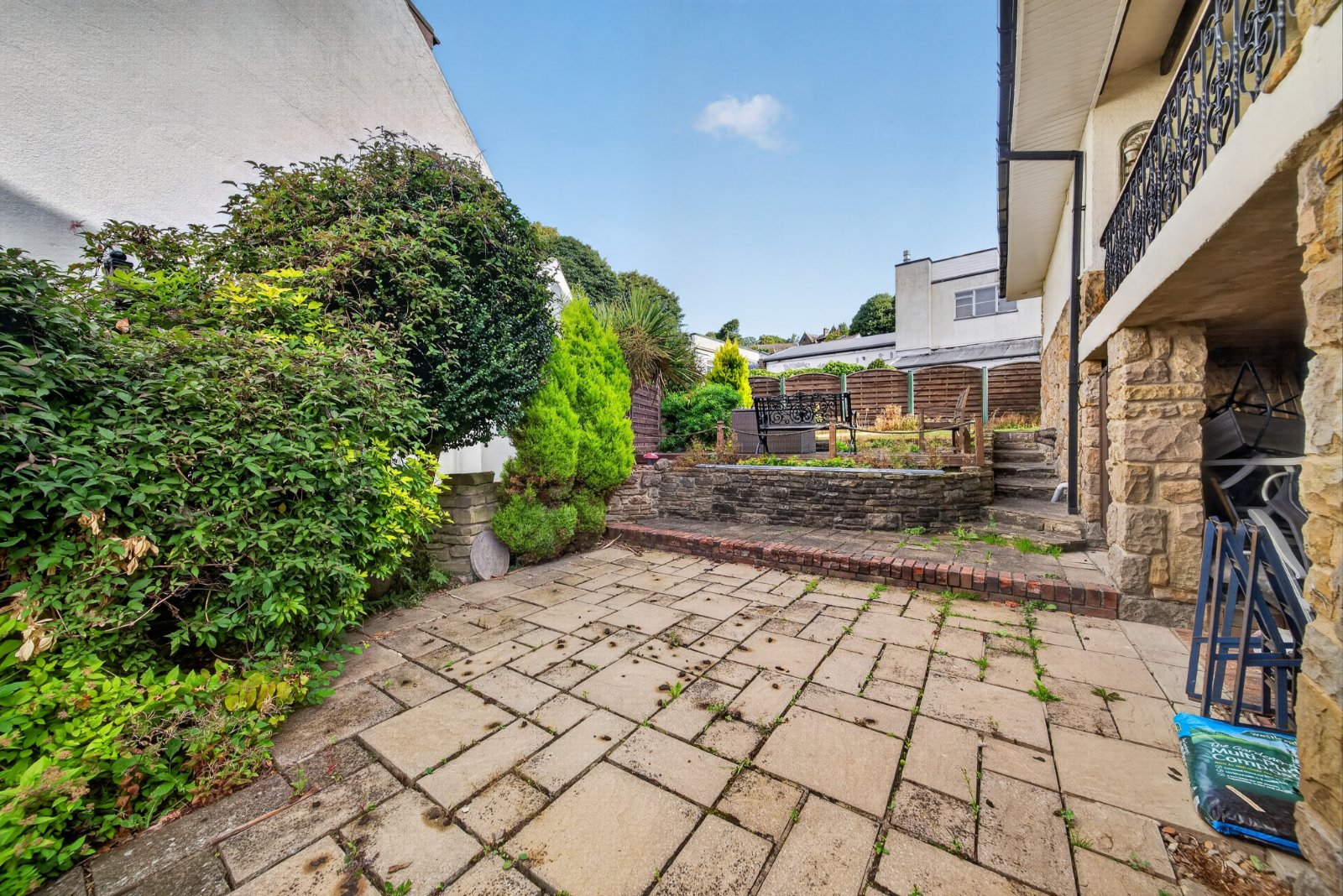 Well Lane, Rawdon, Leeds, West Yorkshire, LS19