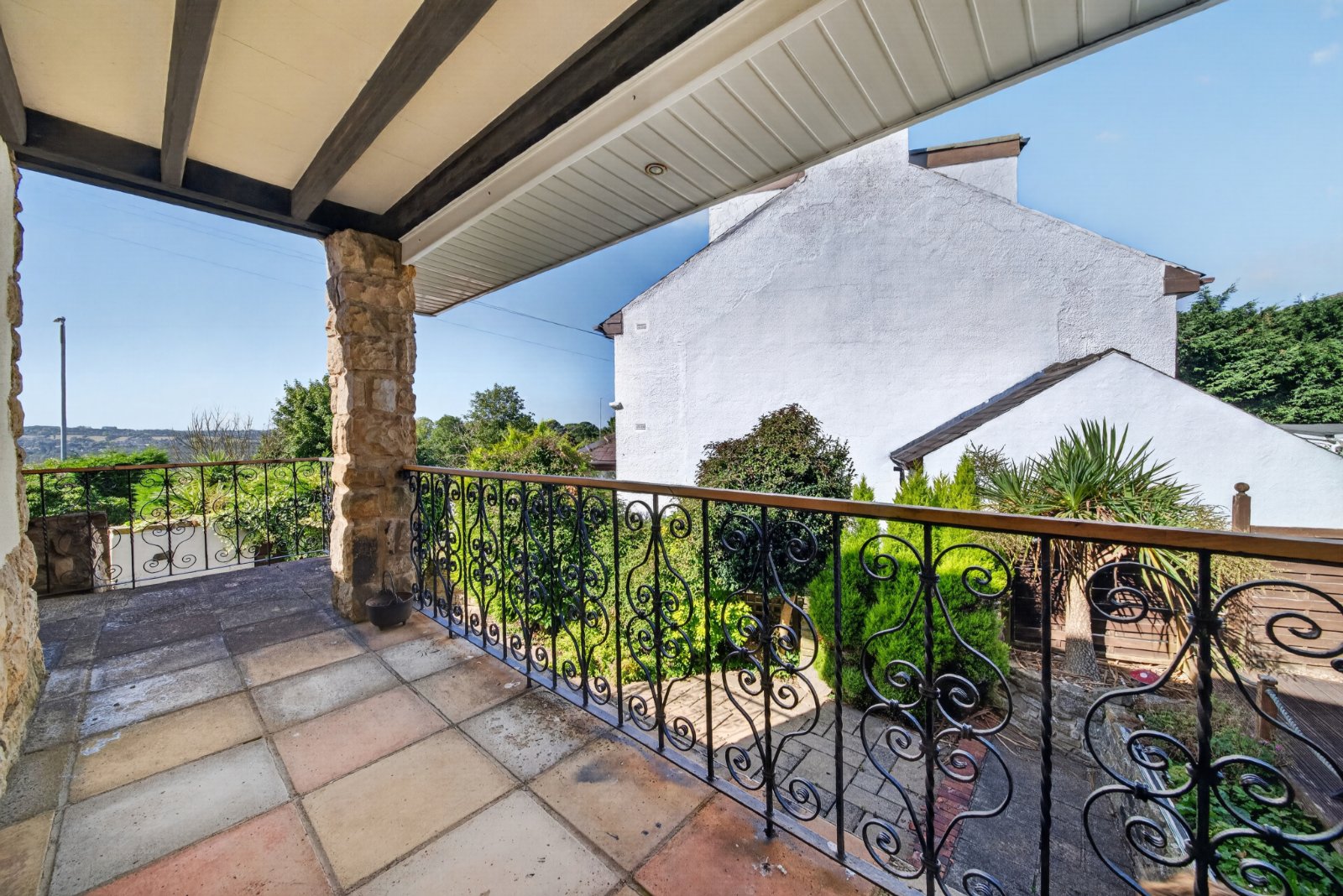 Well Lane, Rawdon, Leeds, West Yorkshire, LS19