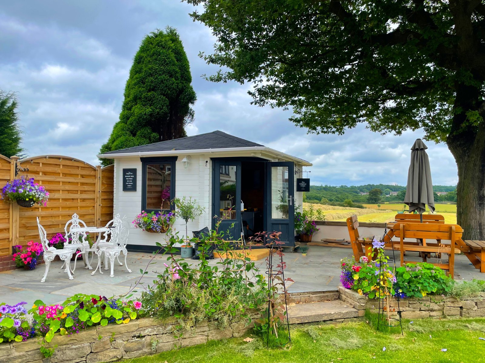 Dunstarn Gardens, Leeds, West Yorkshire, LS16