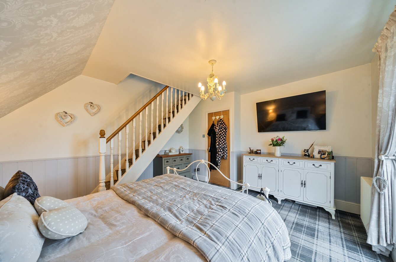 Dunstarn Gardens, Leeds, West Yorkshire, LS16