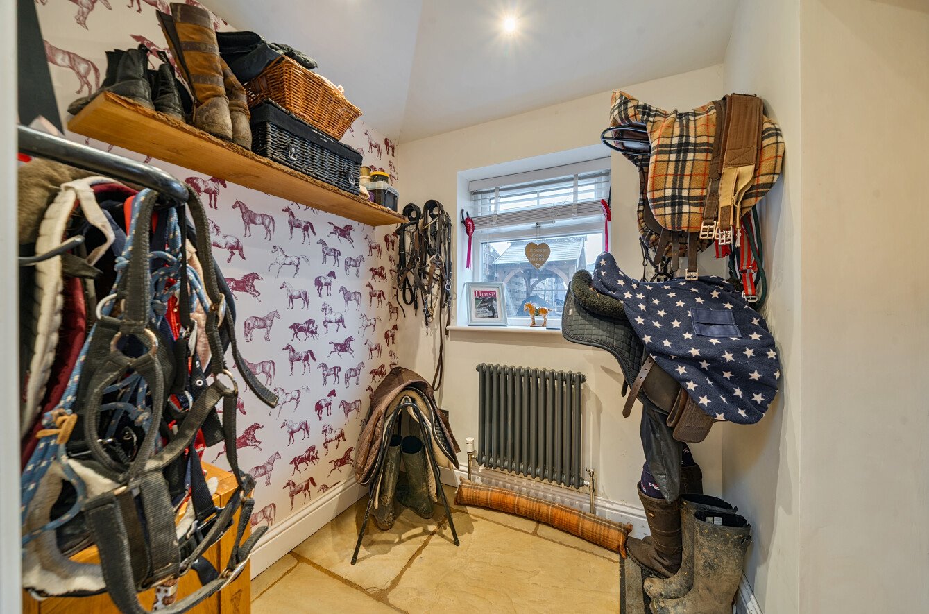 Dunstarn Gardens, Leeds, West Yorkshire, LS16