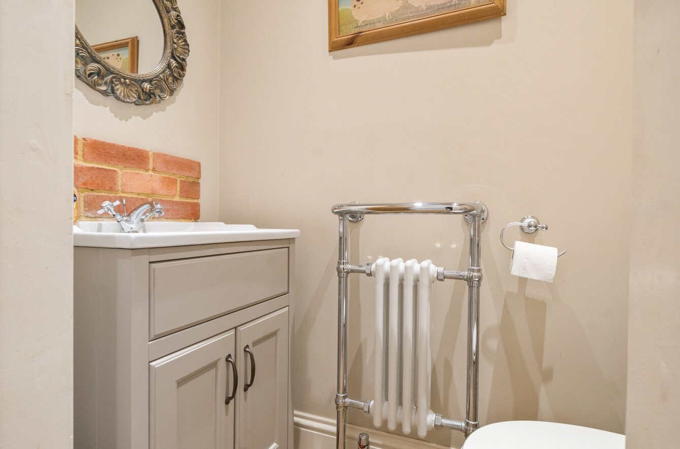 Dunstarn Gardens, Leeds, West Yorkshire, LS16