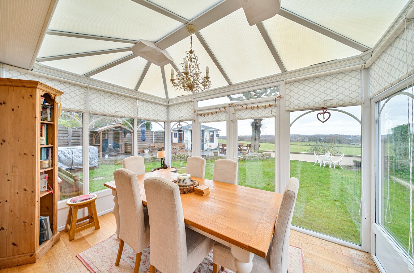 Dunstarn Gardens, Leeds, West Yorkshire, LS16