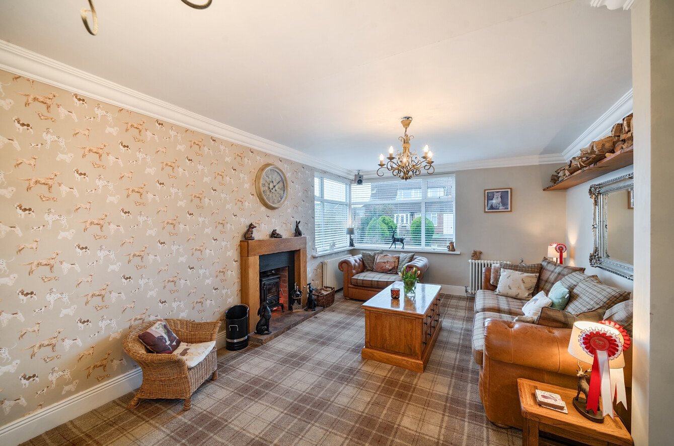 Dunstarn Gardens, Leeds, West Yorkshire, LS16