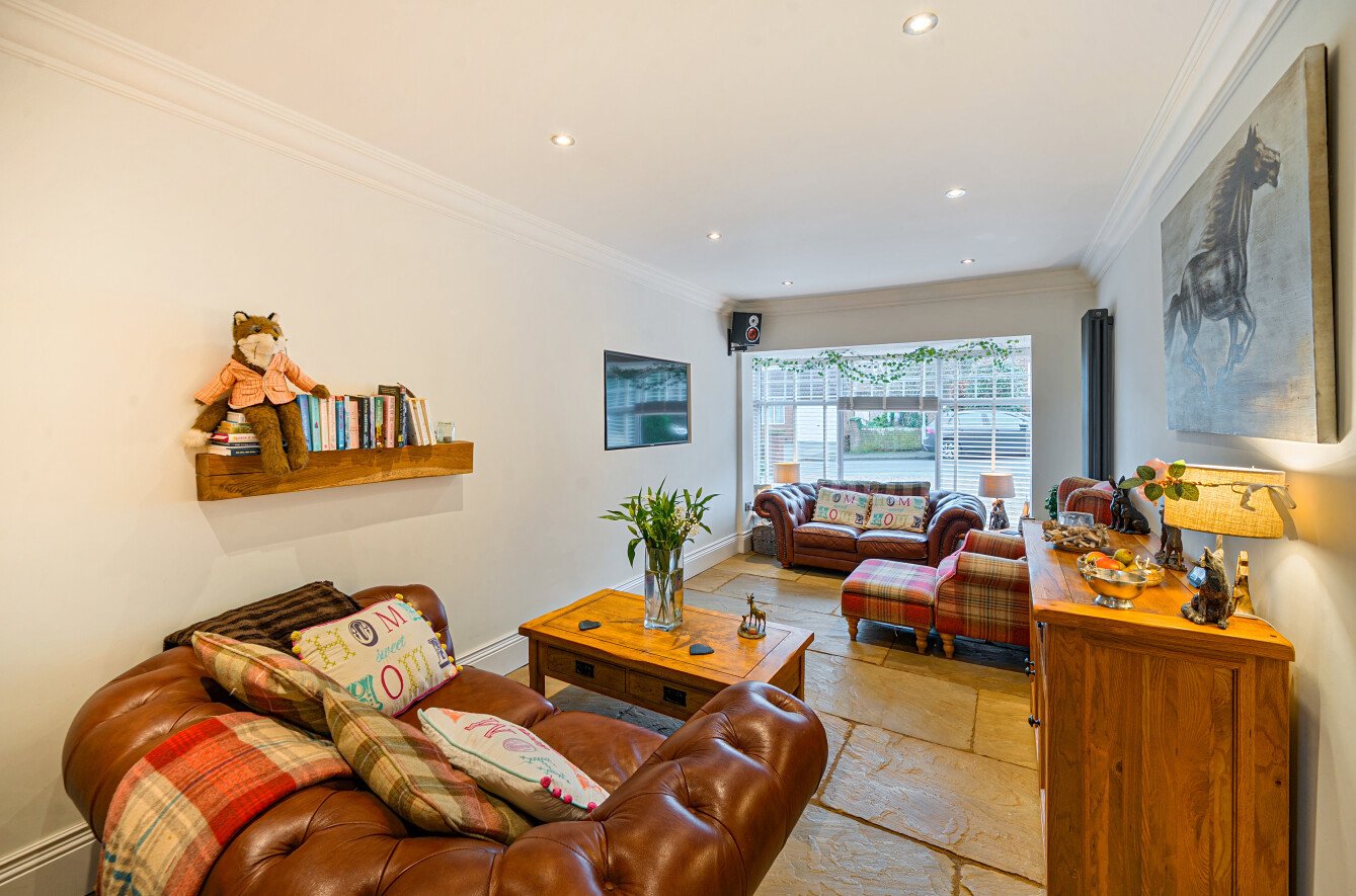 Dunstarn Gardens, Leeds, West Yorkshire, LS16