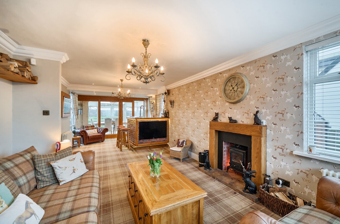 Dunstarn Gardens, Leeds, West Yorkshire, LS16