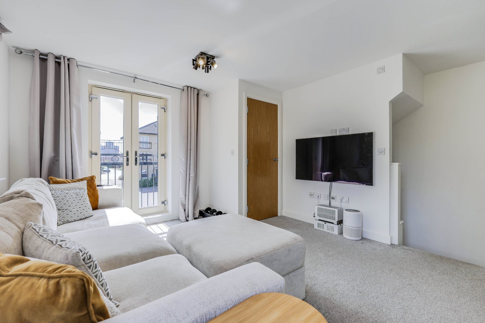 Holts Crest Way, Leeds, West Yorkshire, LS12 - Hardisty