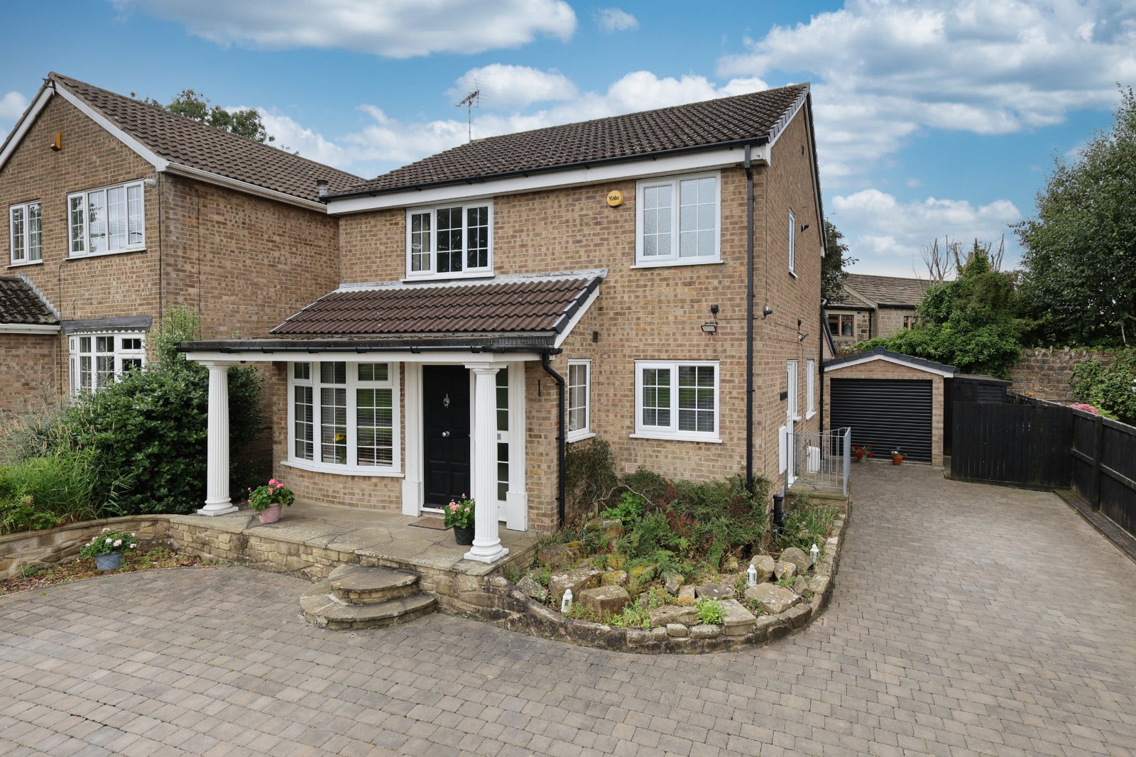 Mawcroft Close, Yeadon, Leeds, West Yorkshire, LS19