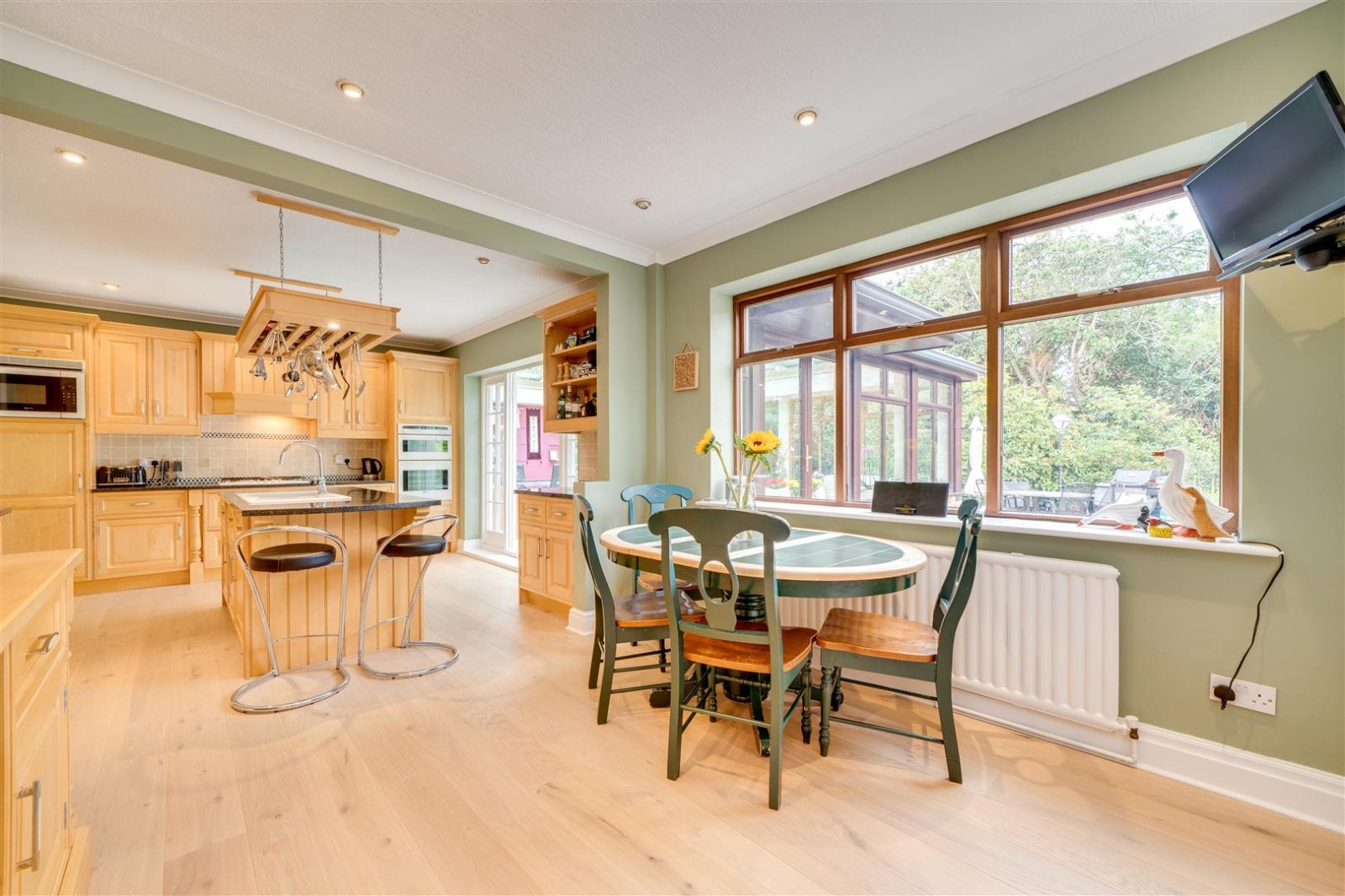 Acacia Park Drive, Apperley Bridge, West Yorkshire, BD10