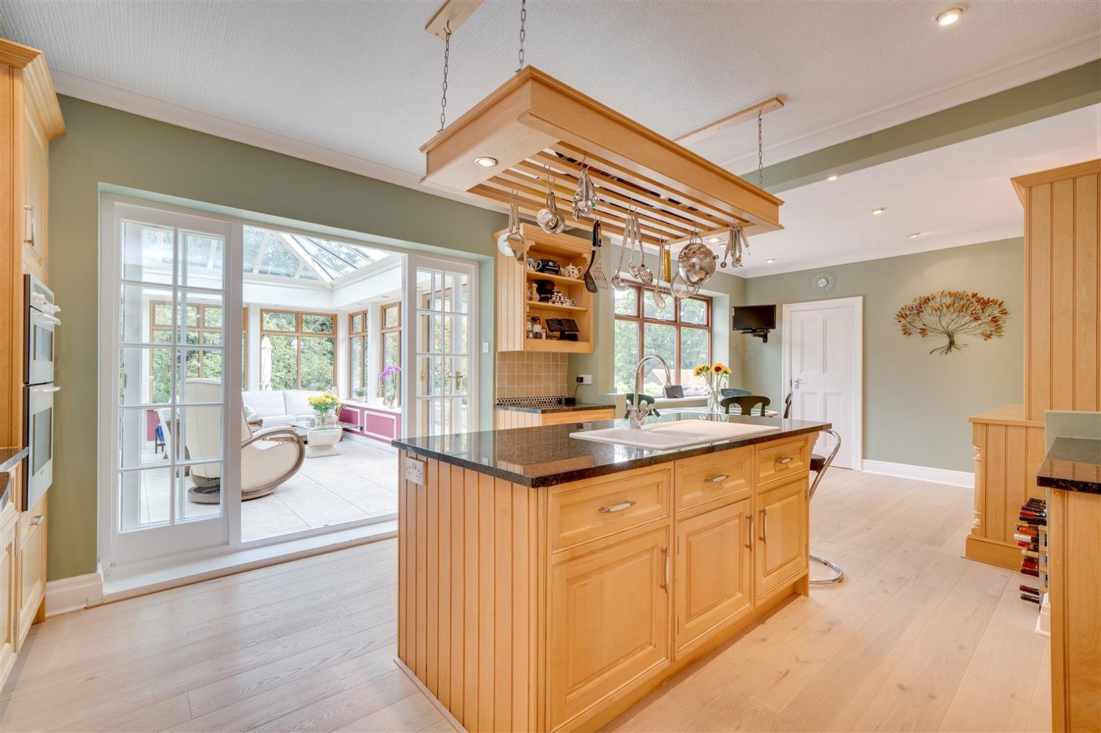 Acacia Park Drive, Apperley Bridge, West Yorkshire, BD10