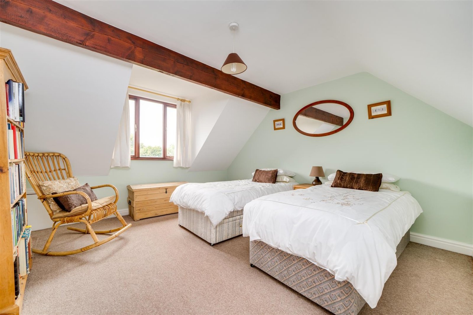 Acacia Park Drive, Apperley Bridge, West Yorkshire, BD10