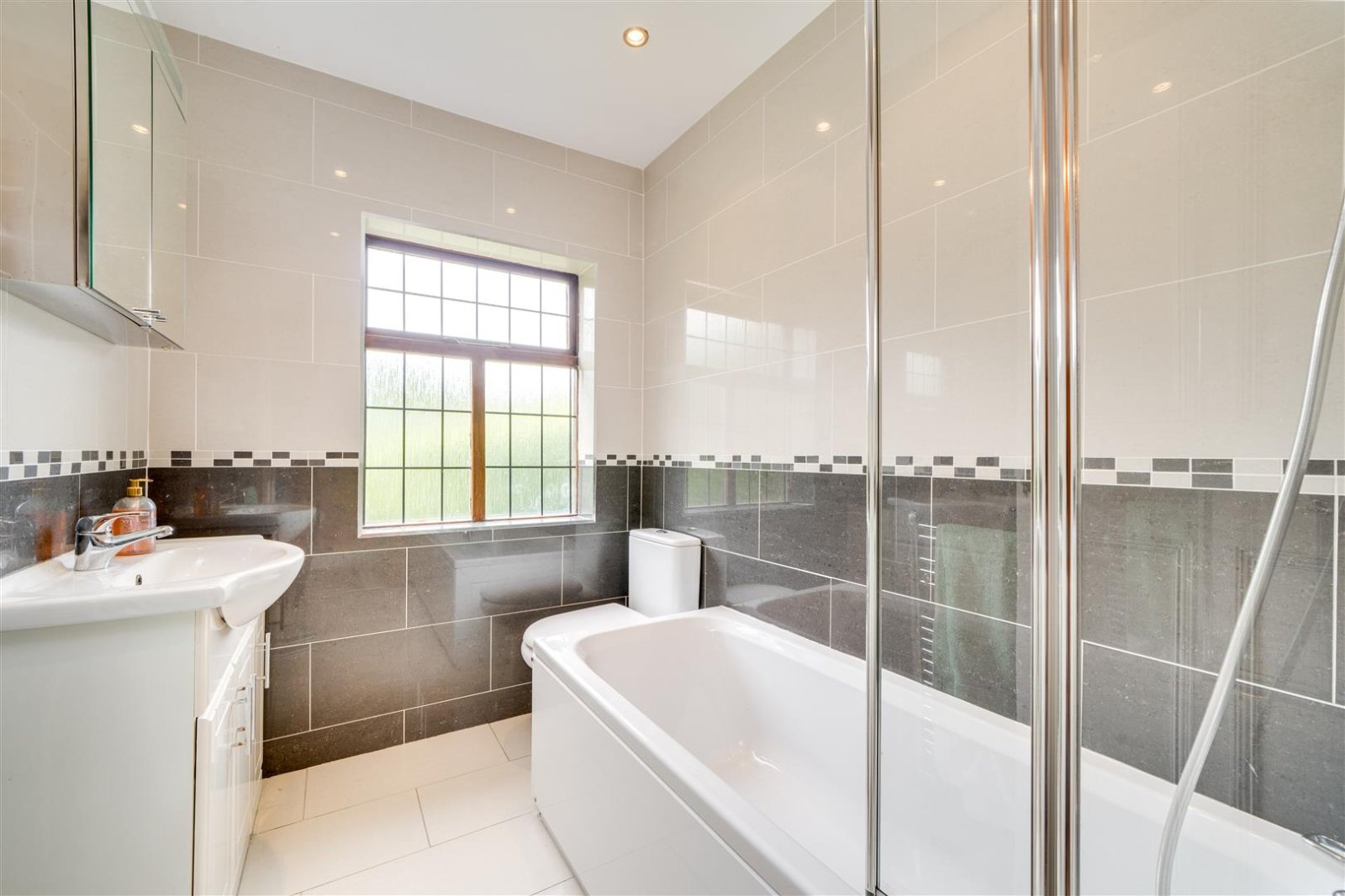 Acacia Park Drive, Apperley Bridge, West Yorkshire, BD10