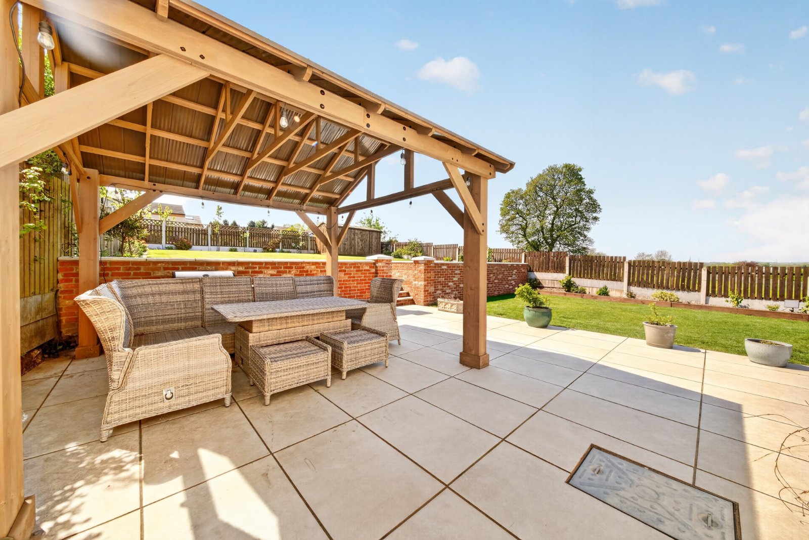 Gildersome Lane, Gildersome, Morley, Leeds, LS27