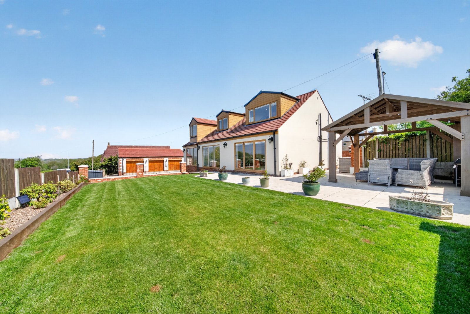 Gildersome Lane, Gildersome, Morley, Leeds, LS27