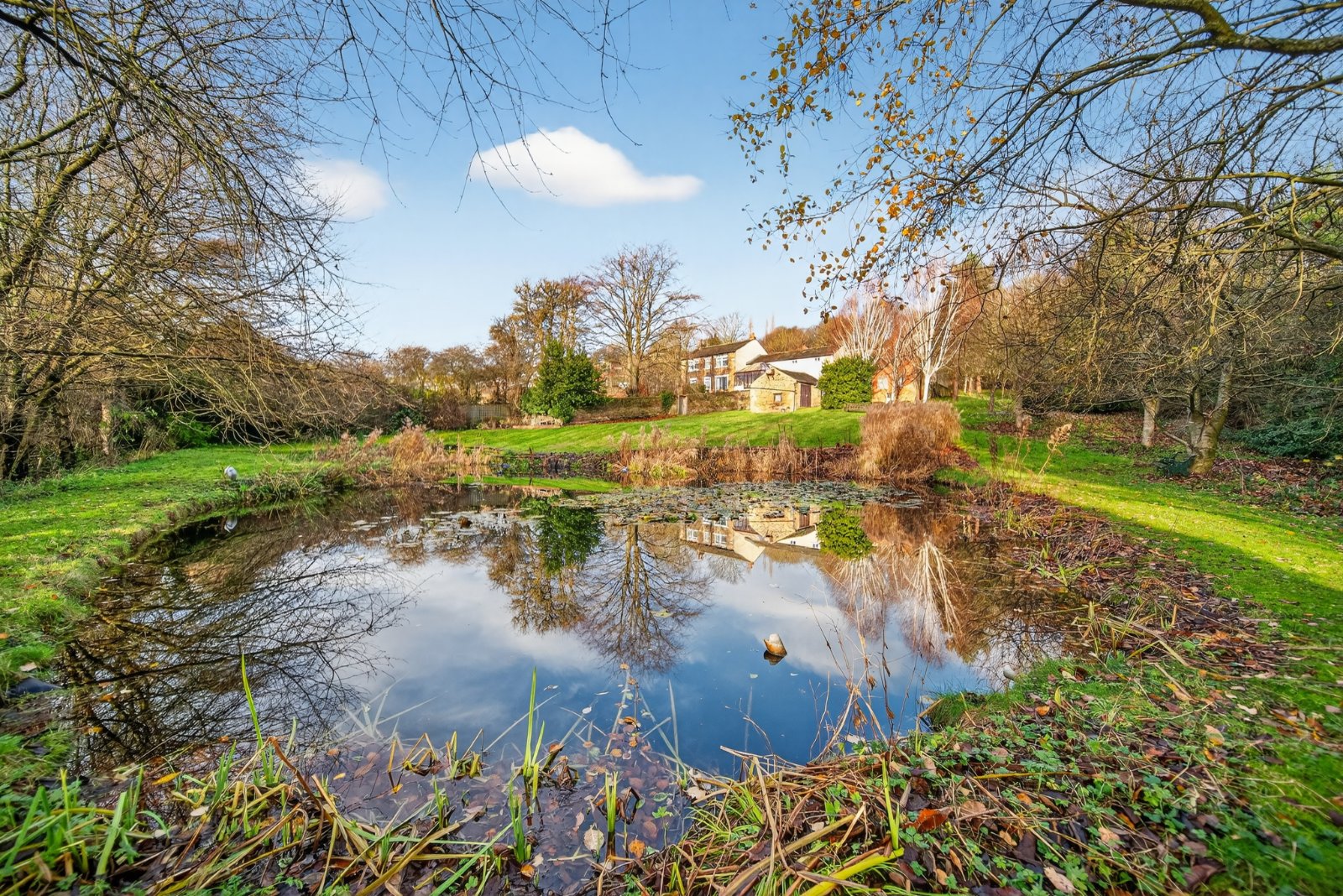 Hough Side Road, Pudsey, West Yorkshire, LS28