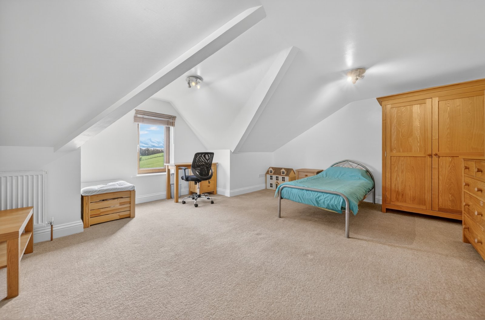 Tarn Moor Crescent, Skipton, North Yorkshire, BD23