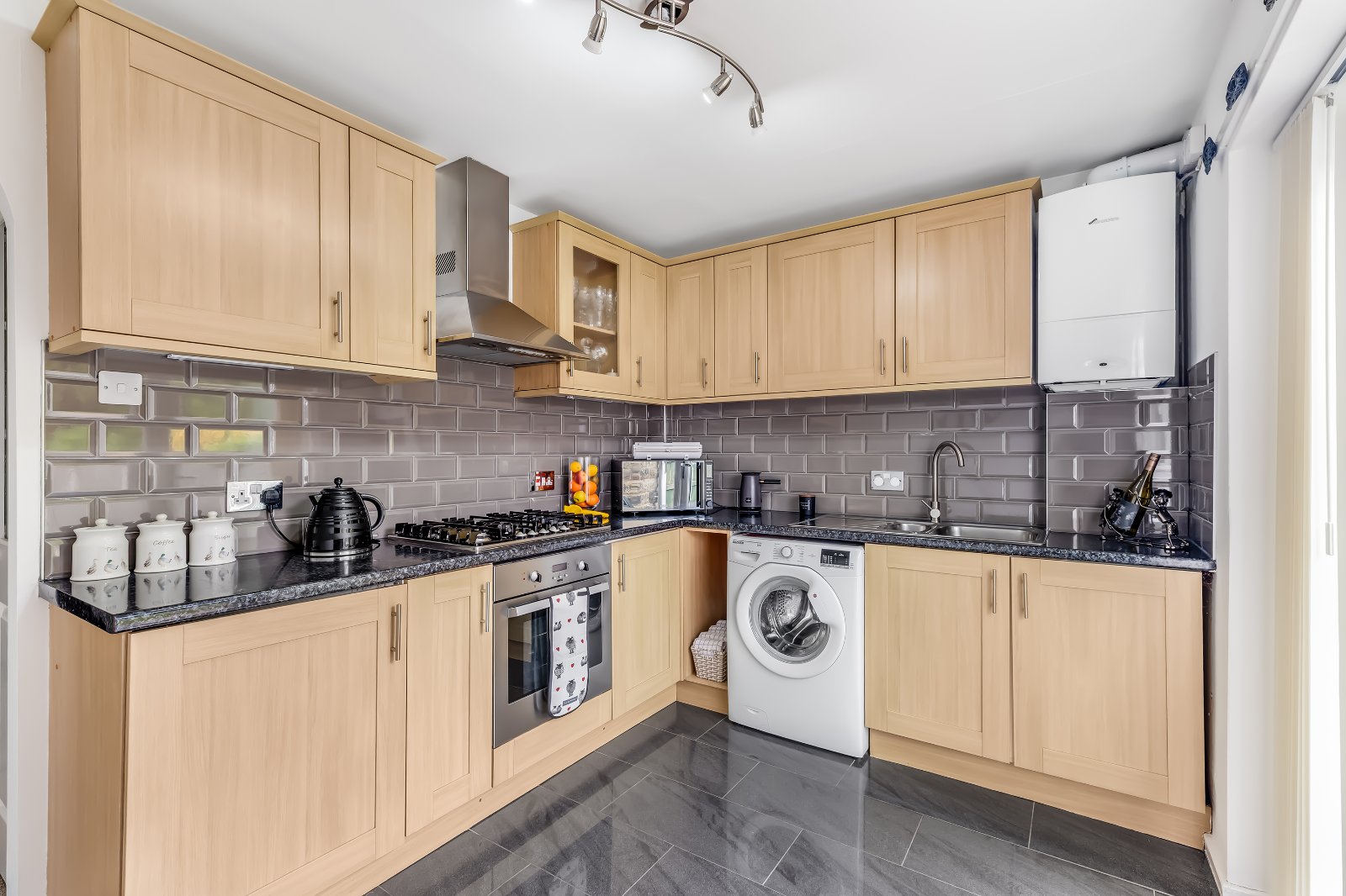 Lea Mill Park Drive, Yeadon, Leeds, West Yorkshire, LS19 - Hardisty