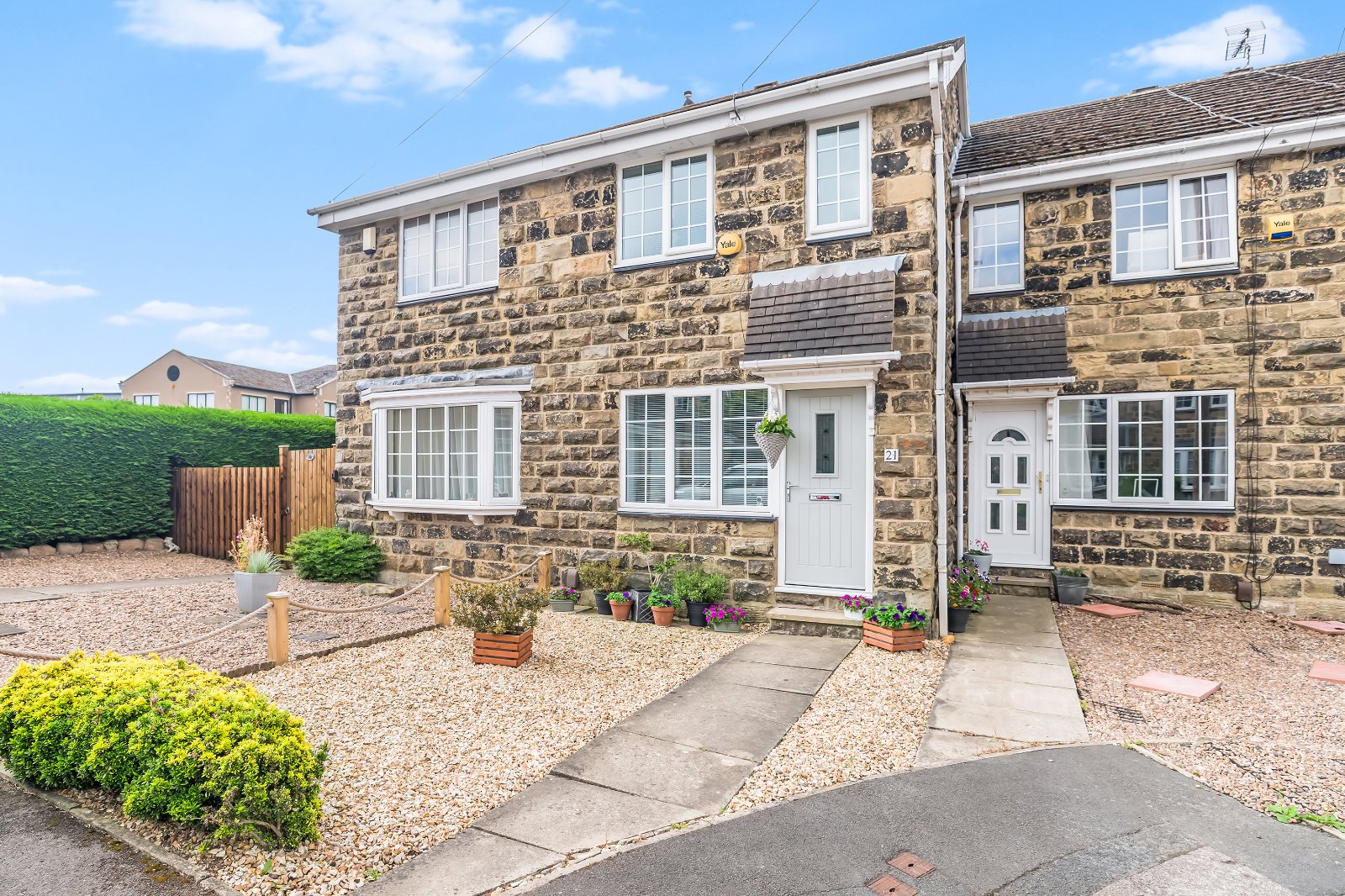 Lea Mill Park Drive, Yeadon, Leeds, West Yorkshire, LS19 - Hardisty