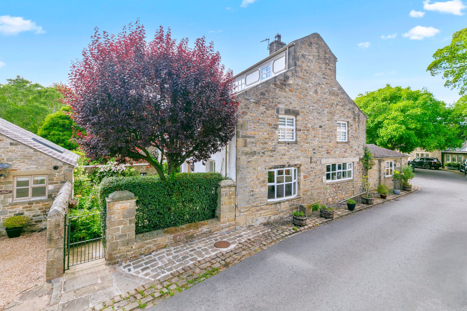 Smithy Greaves, Low Mill Village, Addingham, West Yorkshire, LS29