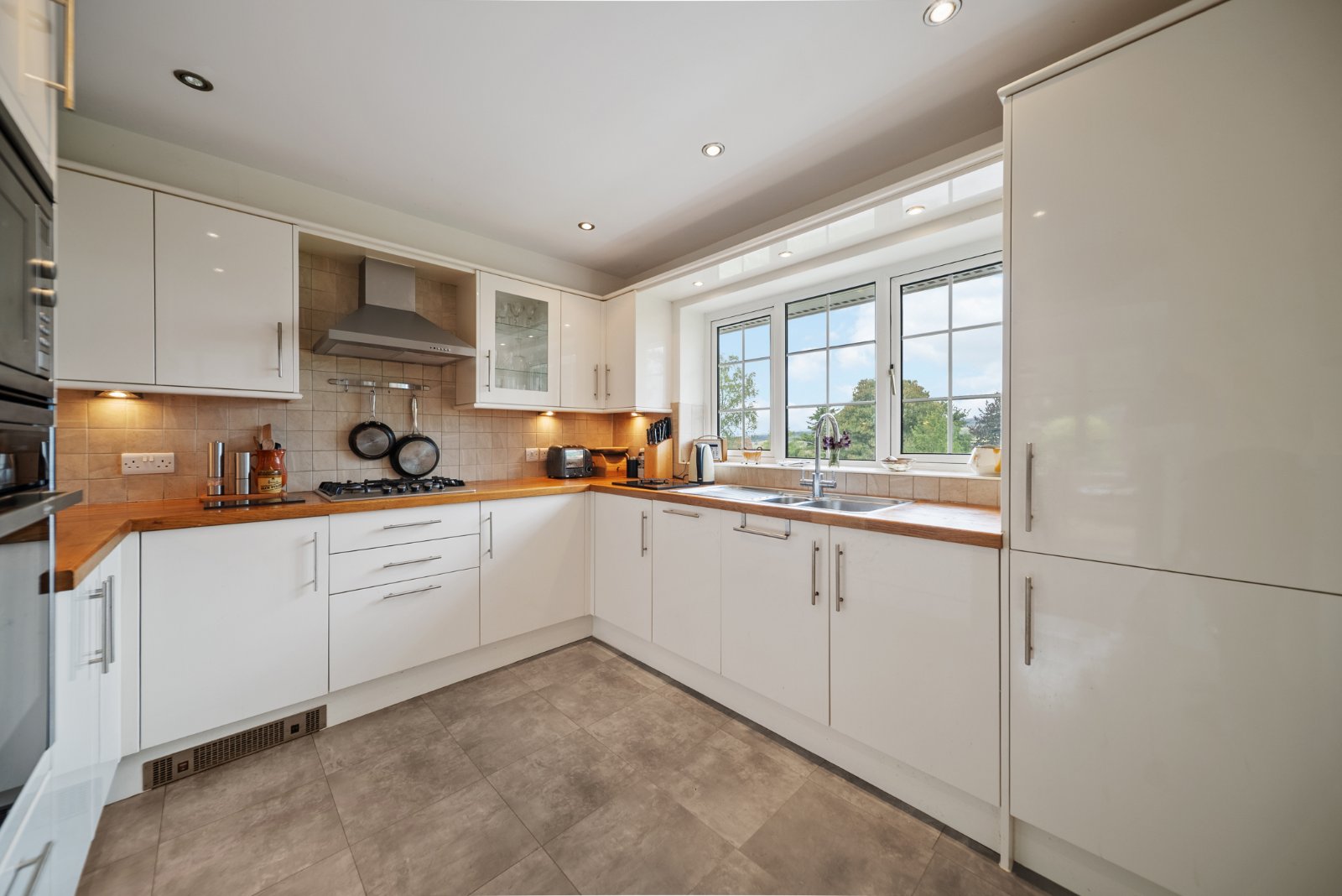 Parish Ghyll Lane, Ilkley, West Yorkshire, LS29
